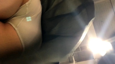 たまご「制服JKちゃんの盗撮風動画です」