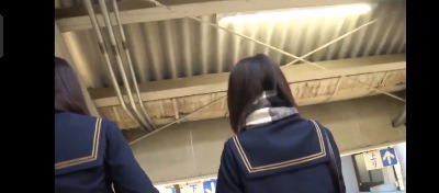 オカ【パンチラ】