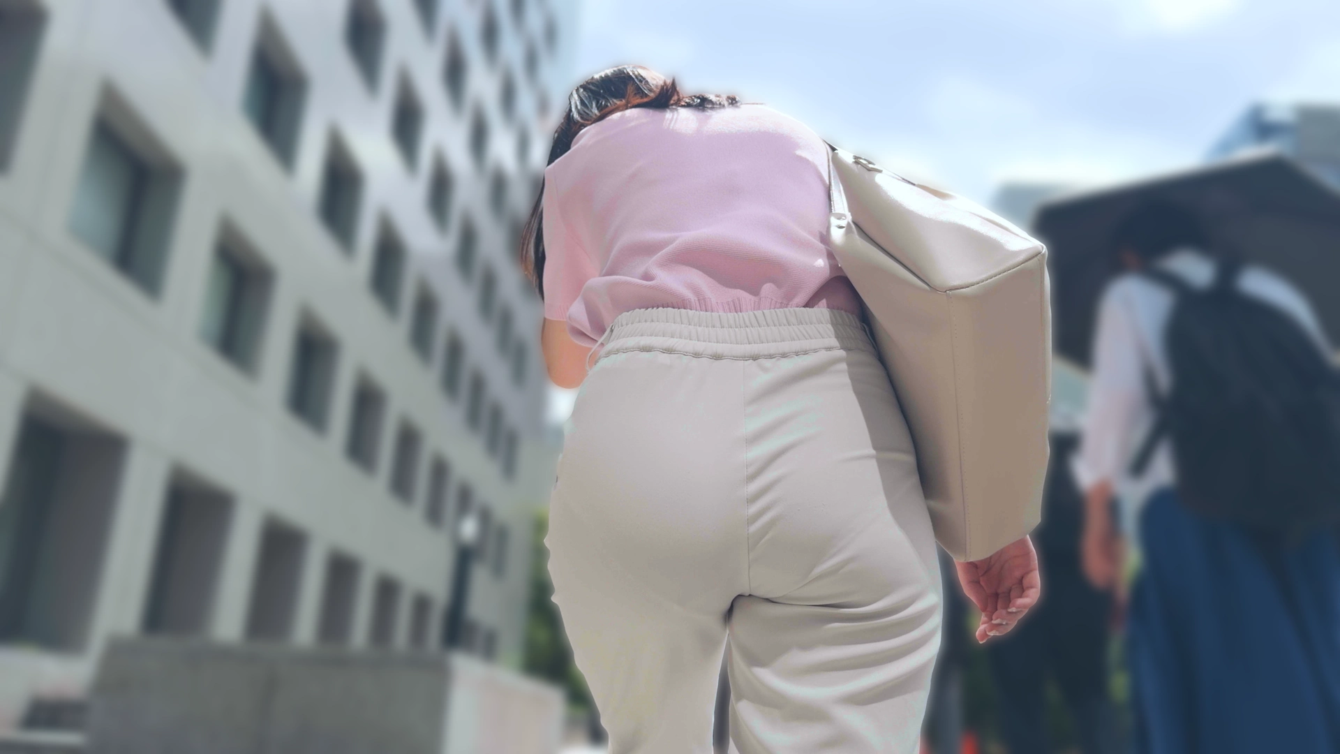尻枕 デカ尻×OL
