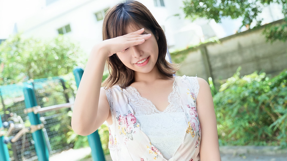 上原聡美 出演「裸のスターになりたいGカップ爆乳の美女」